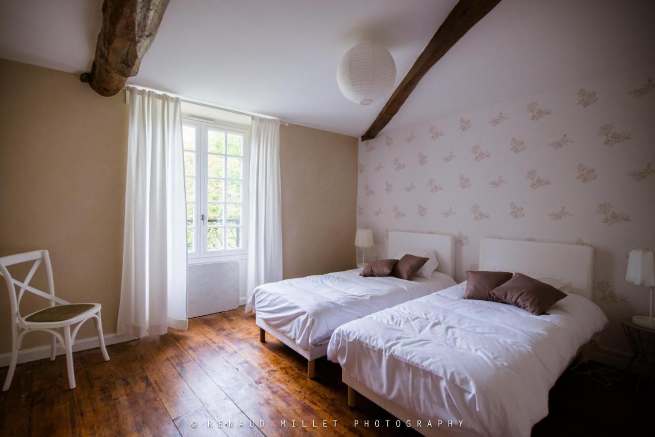 Maison D'Hotes Le Moulin De Bois Coutant Vivonne Buitenkant foto