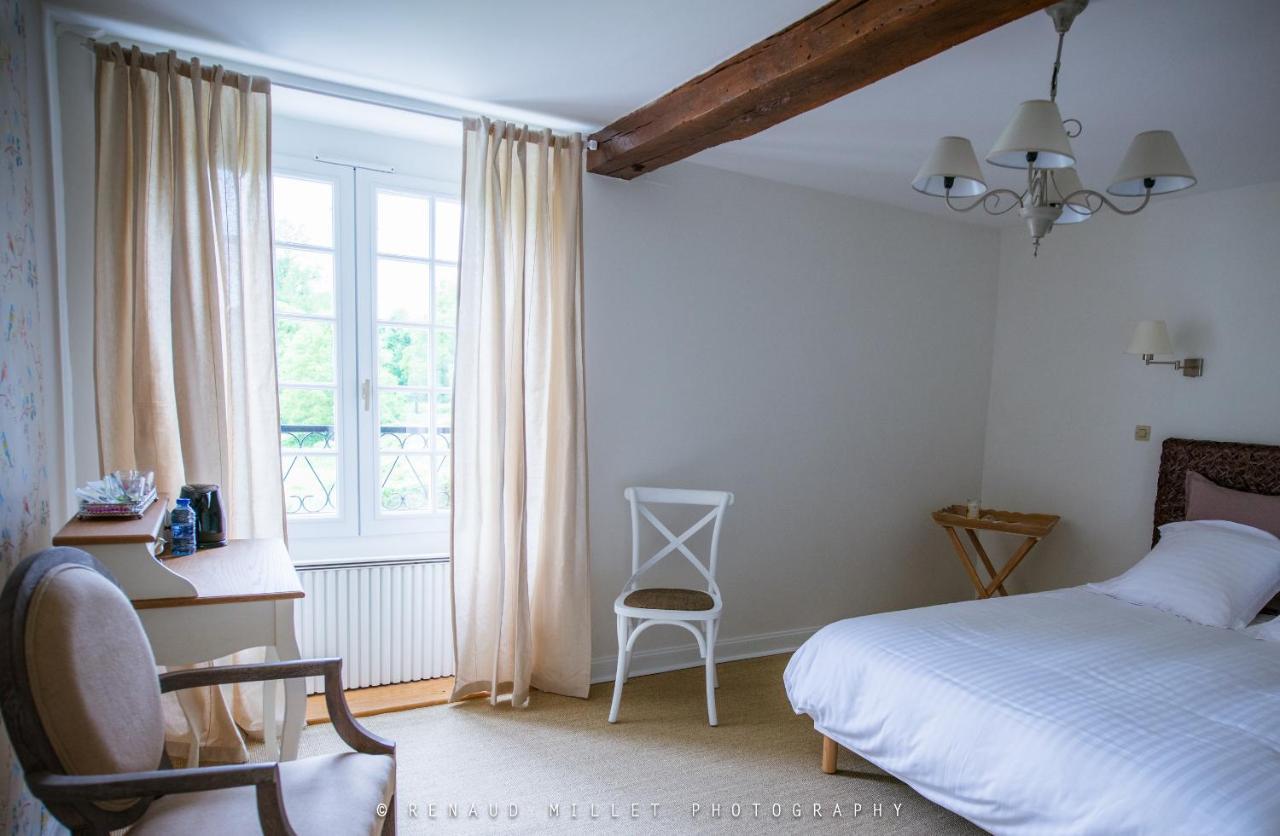 Maison D'Hotes Le Moulin De Bois Coutant Vivonne Buitenkant foto