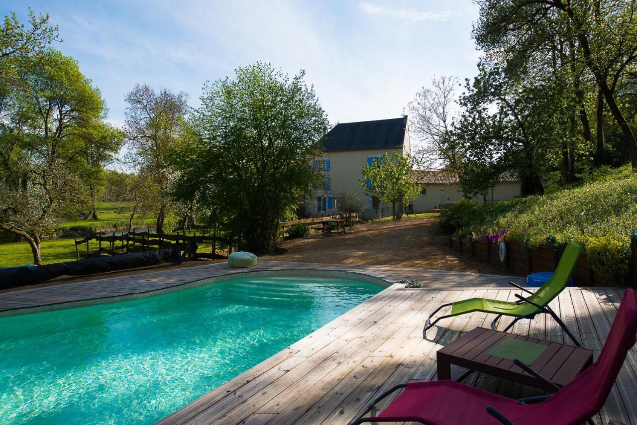 Maison D'Hotes Le Moulin De Bois Coutant Vivonne Buitenkant foto